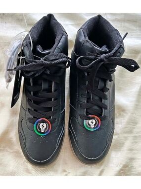SHOES LITE-UP, MULTICOLOUR LIGHTS IN BOTH SOLE EDGES, EQUAL TO LADIES SIZE 8,